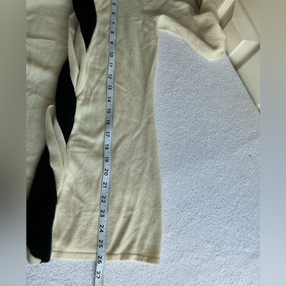Neiman Marcus Cream and Black Cardigan Sz S - Picture 7 of 10